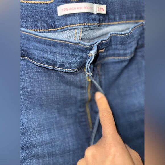 Levi’s 725 Women’s High Rise Boot cut Denim Jeans Size 22W plus size EUC - Picture 4 of 10